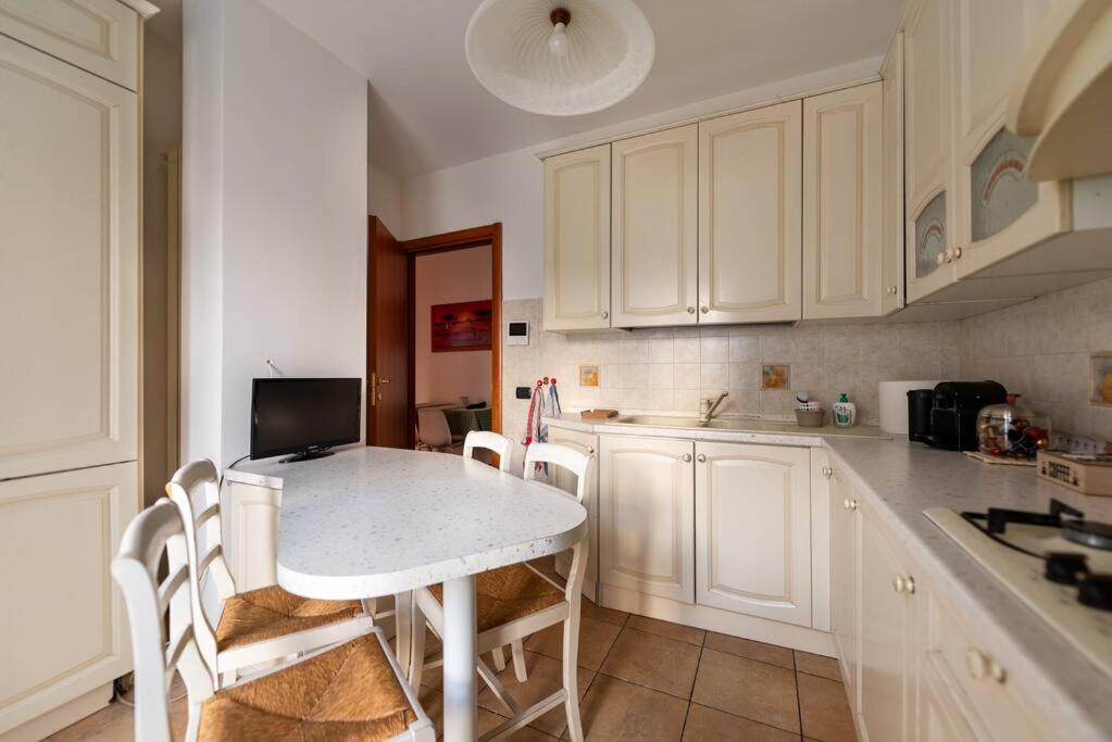 Apartamento Attico Vicino Milano, Mxp, Rho Fiera Busto Arsizio Exterior foto