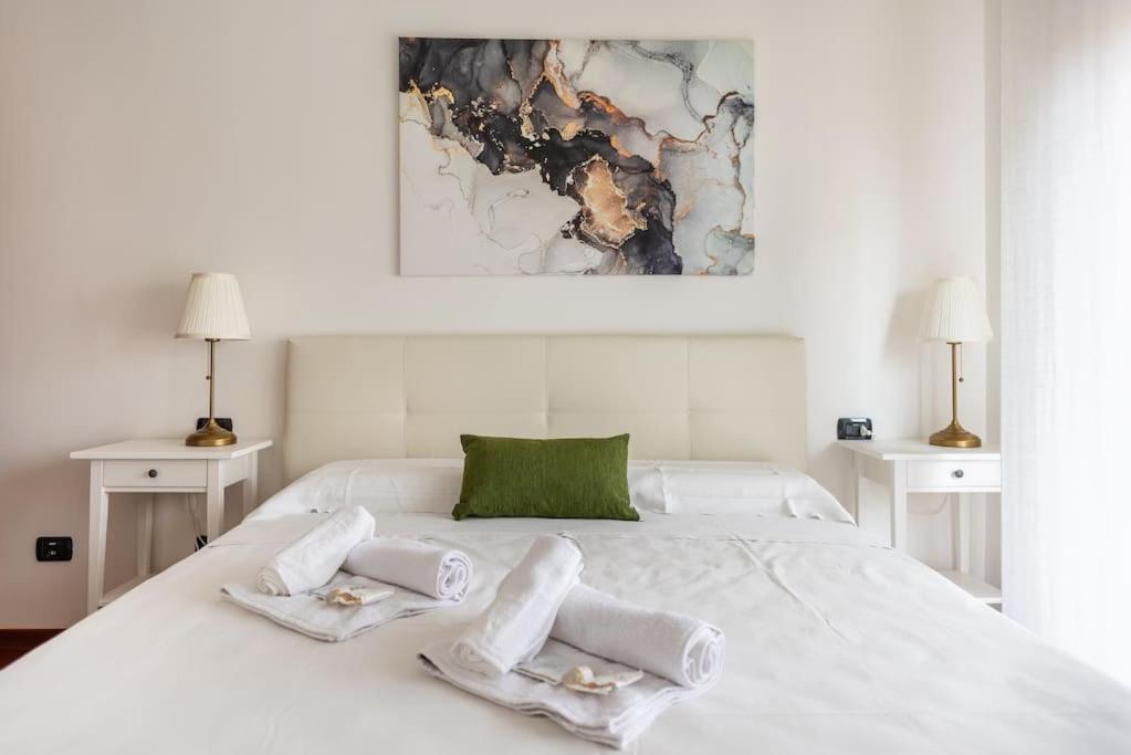 Apartamento Attico Vicino Milano, Mxp, Rho Fiera Busto Arsizio Exterior foto