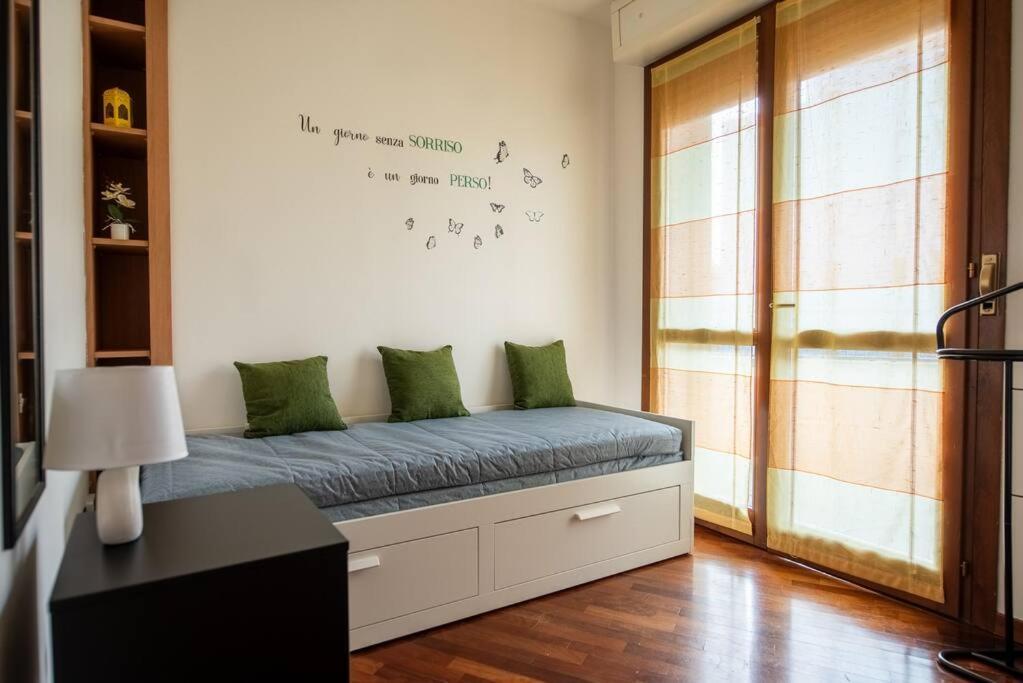 Apartamento Attico Vicino Milano, Mxp, Rho Fiera Busto Arsizio Exterior foto