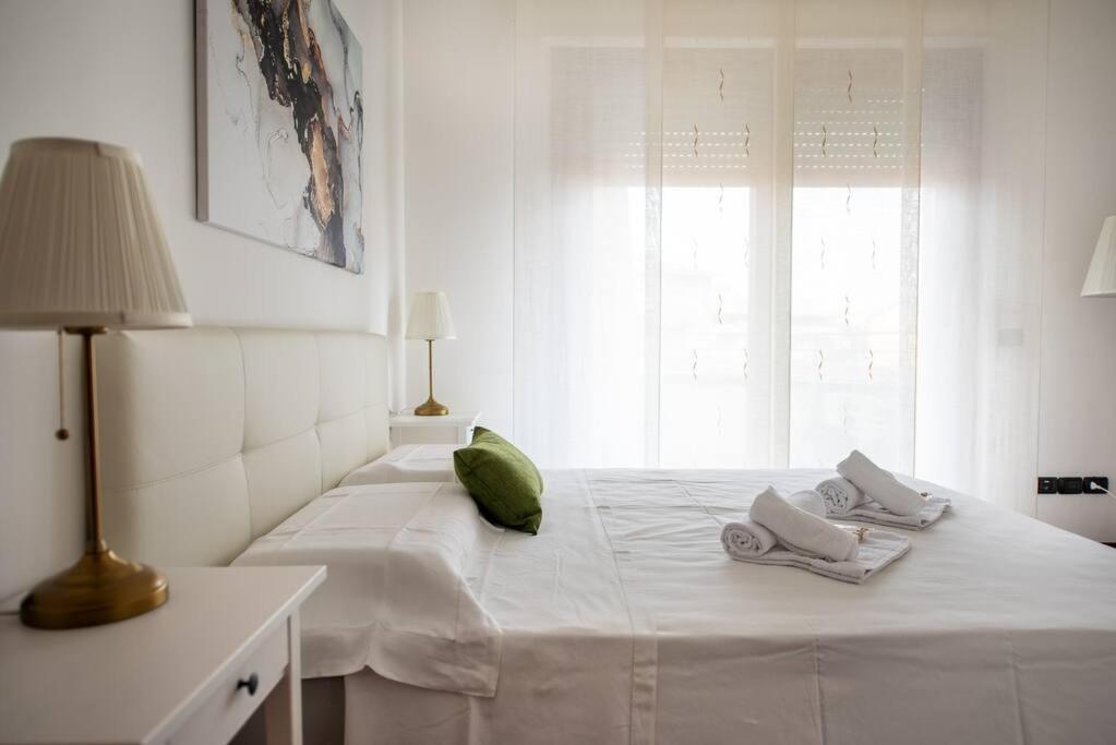 Apartamento Attico Vicino Milano, Mxp, Rho Fiera Busto Arsizio Exterior foto