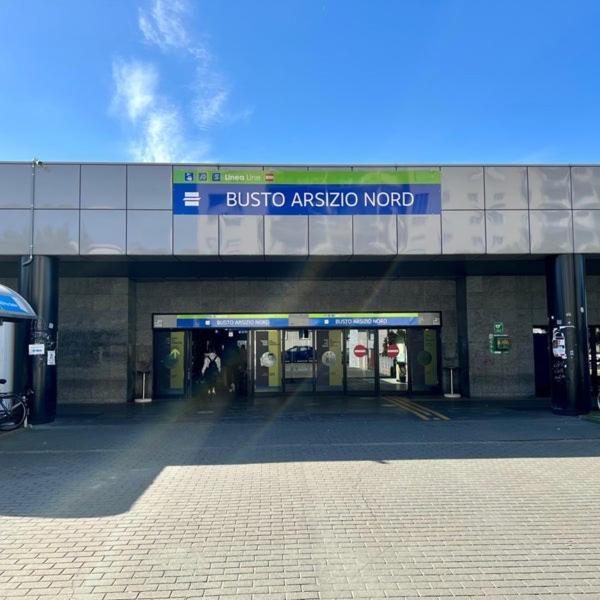 Apartamento Attico Vicino Milano, Mxp, Rho Fiera Busto Arsizio Exterior foto